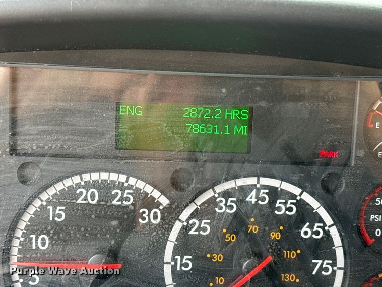 image for item EU5190 2017 Freightliner Business Class M2 box truck