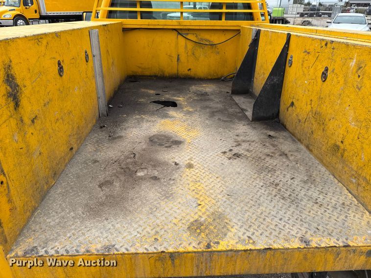 image for item EU5195 2015 Ford F350 Super Duty XL utility bed pickup truck