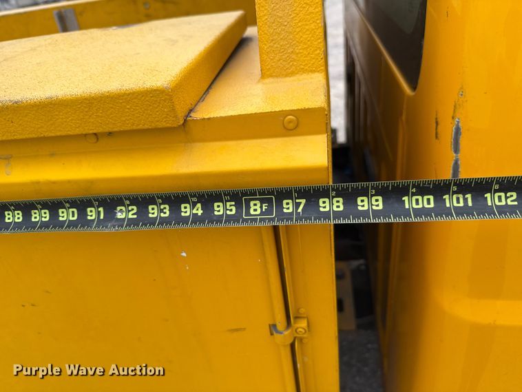 image for item EU5195 2015 Ford F350 Super Duty XL utility bed pickup truck