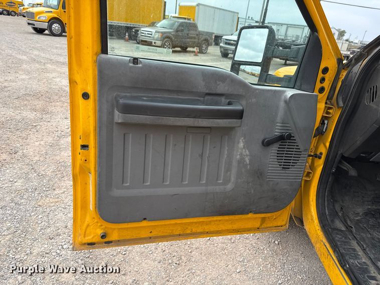 image for item EU5195 2015 Ford F350 Super Duty XL utility bed pickup truck