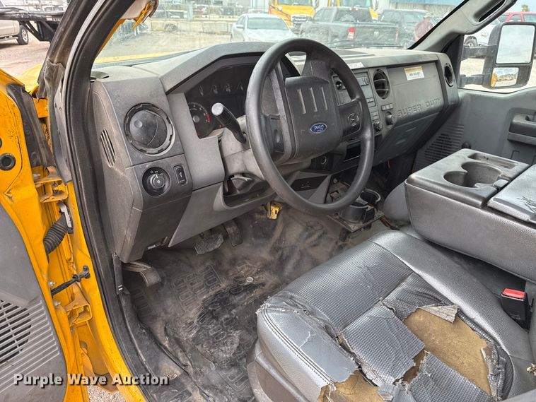 image for item EU5195 2015 Ford F350 Super Duty XL utility bed pickup truck