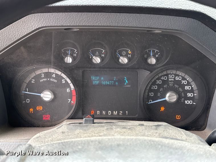 image for item EU5195 2015 Ford F350 Super Duty XL utility bed pickup truck