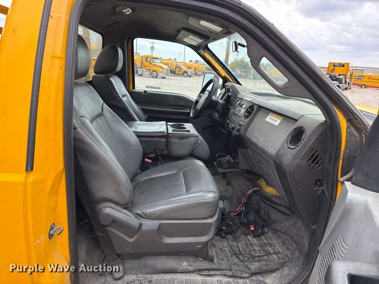 image for item EU5195 2015 Ford F350 Super Duty XL utility bed pickup truck