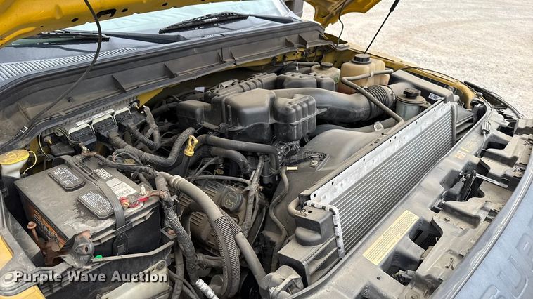 image for item EU5195 2015 Ford F350 Super Duty XL utility bed pickup truck