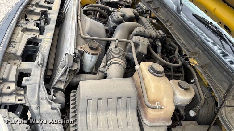 image for item EU5195 2015 Ford F350 Super Duty XL utility bed pickup truck