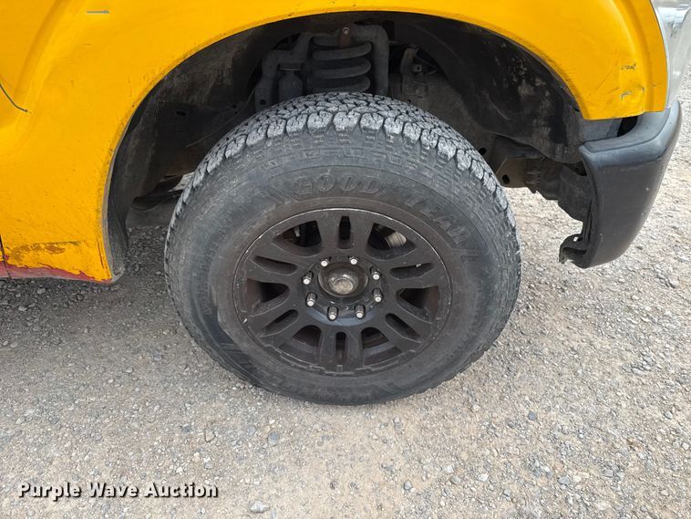 image for item EU5195 2015 Ford F350 Super Duty XL utility bed pickup truck