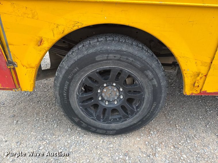 image for item EU5195 2015 Ford F350 Super Duty XL utility bed pickup truck