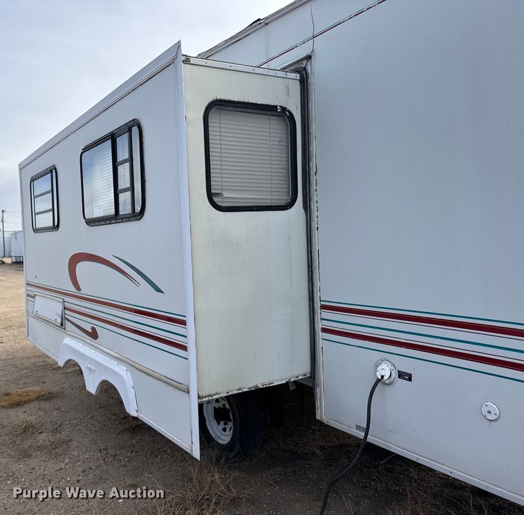 image for item EU6448 1998 Jayco 285 BHS camper