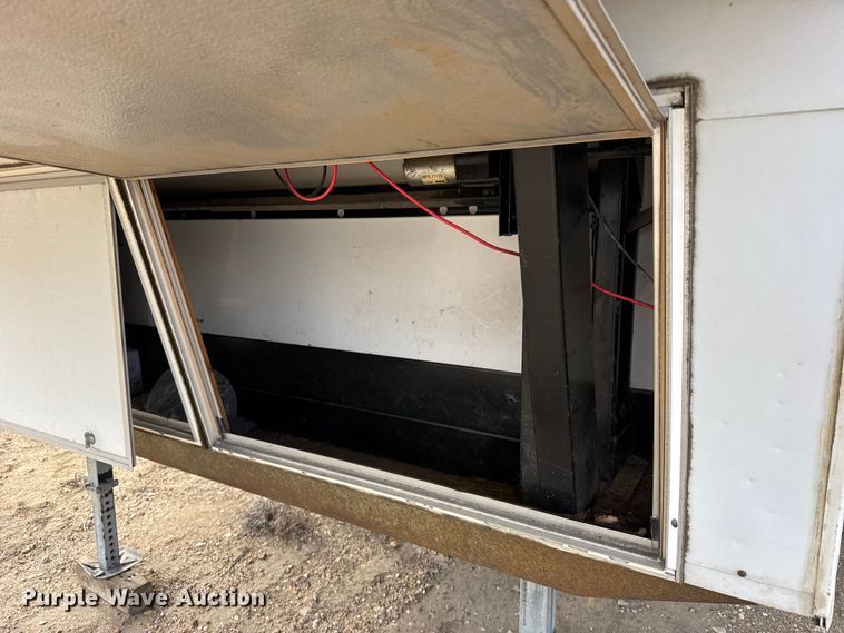 image for item EU6448 1998 Jayco 285 BHS camper