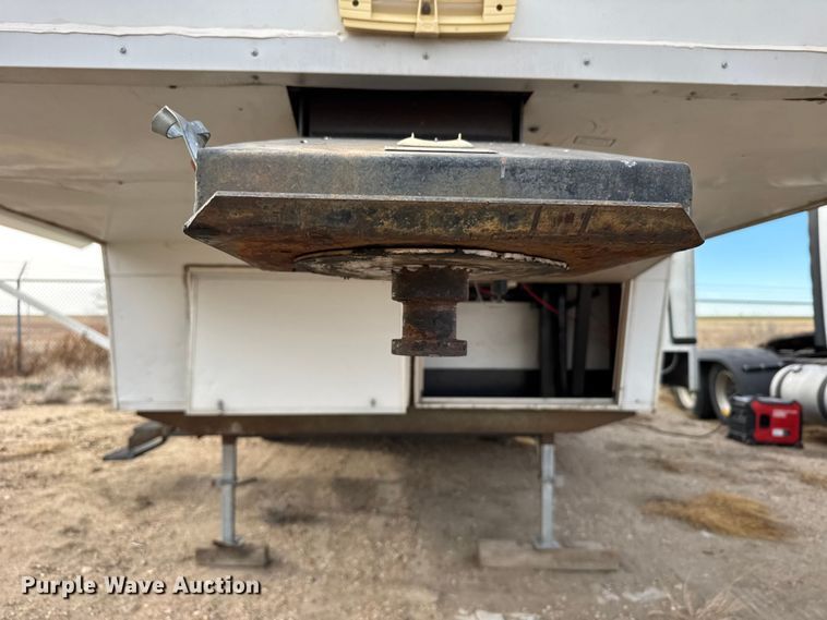 image for item EU6448 1998 Jayco 285 BHS camper
