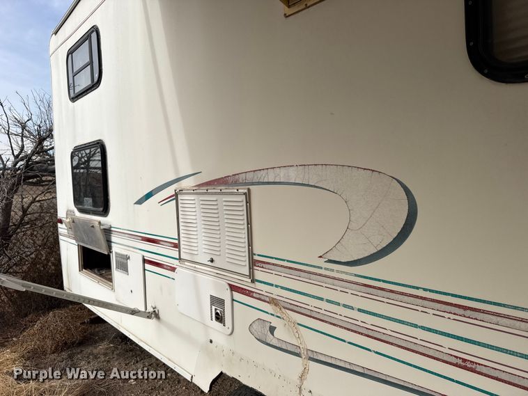 image for item EU6448 1998 Jayco 285 BHS camper