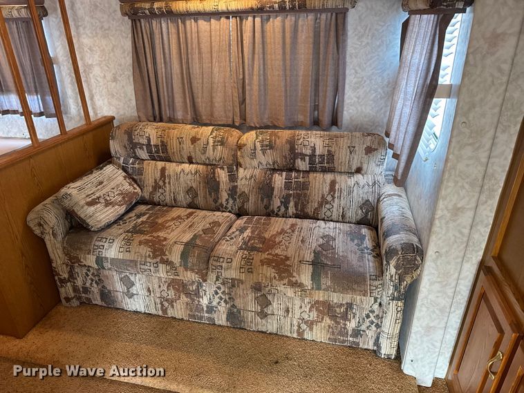 image for item EU6448 1998 Jayco 285 BHS camper