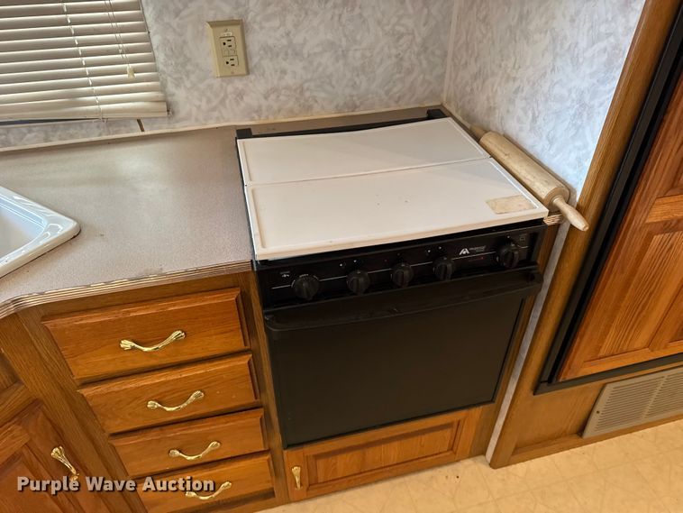 image for item EU6448 1998 Jayco 285 BHS camper