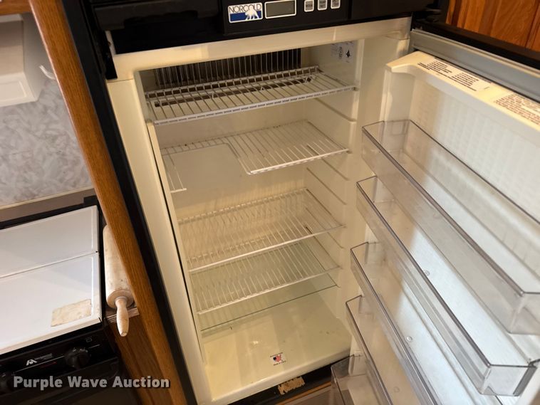 image for item EU6448 1998 Jayco 285 BHS camper