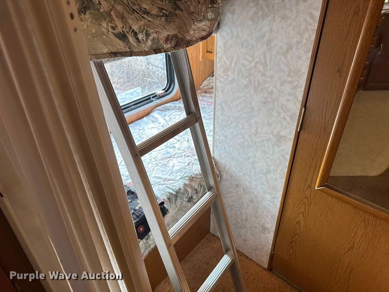 image for item EU6448 1998 Jayco 285 BHS camper