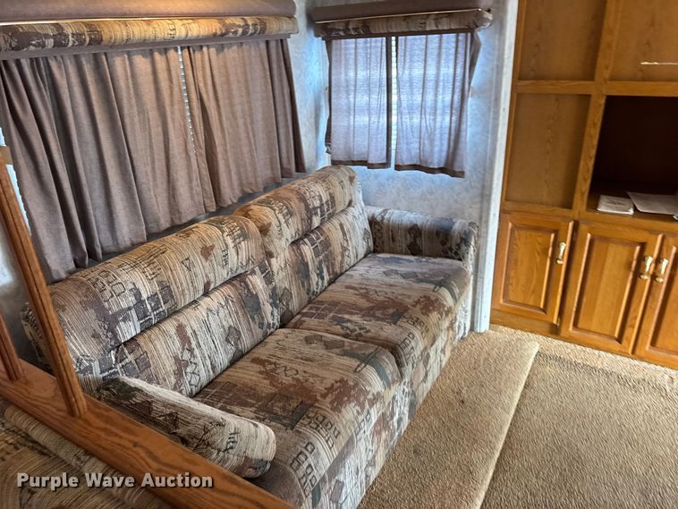 image for item EU6448 1998 Jayco 285 BHS camper