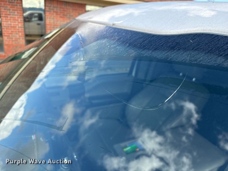 image for item EU7123 2019 Ford F250 Super Duty utility bed pickup truck