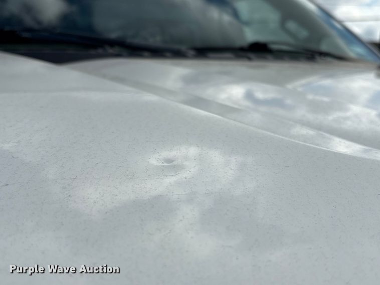 image for item EU7123 2019 Ford F250 Super Duty utility bed pickup truck