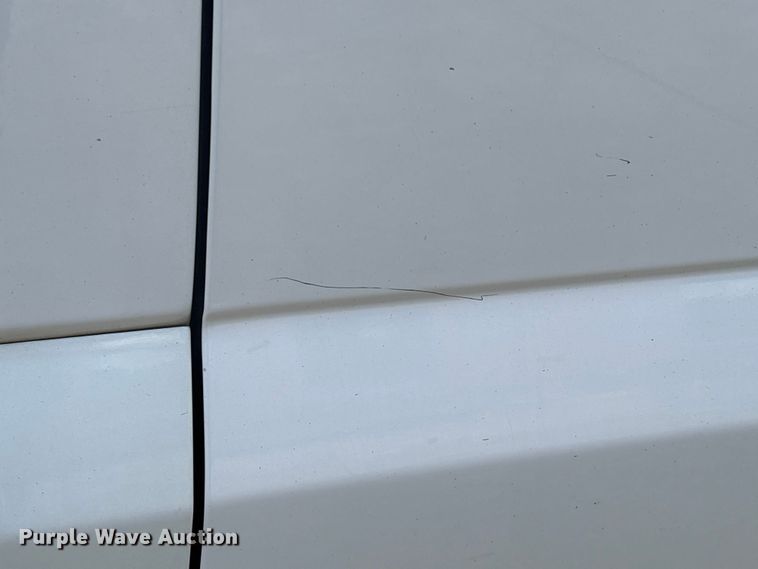 image for item EU7123 2019 Ford F250 Super Duty utility bed pickup truck