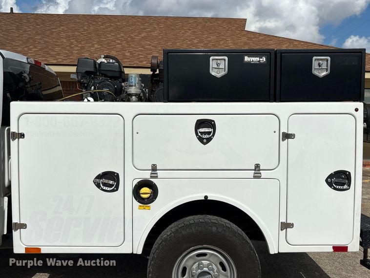 image for item EU7123 2019 Ford F250 Super Duty utility bed pickup truck