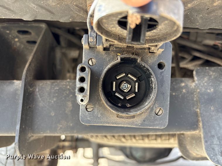 image for item EU7123 2019 Ford F250 Super Duty utility bed pickup truck