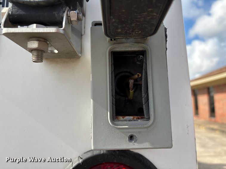 image for item EU7123 2019 Ford F250 Super Duty utility bed pickup truck