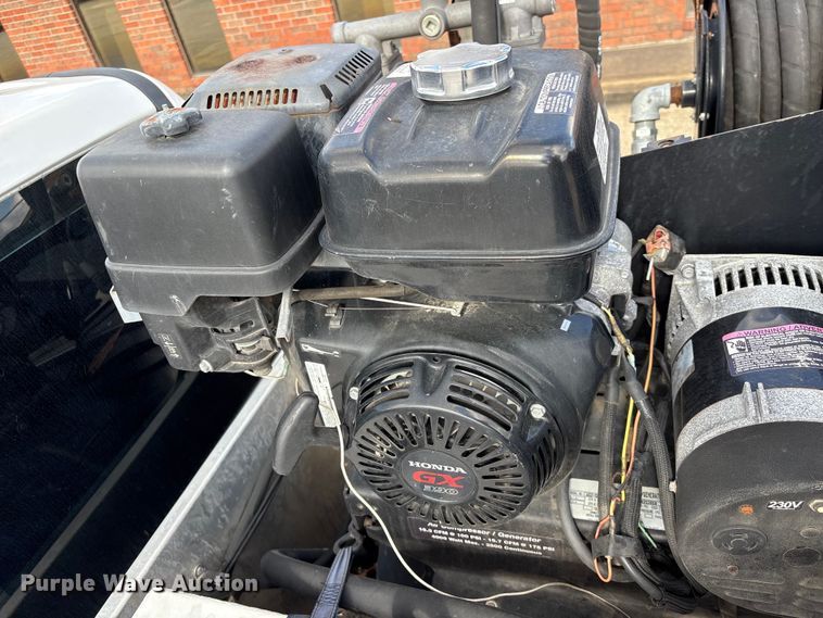 image for item EU7123 2019 Ford F250 Super Duty utility bed pickup truck