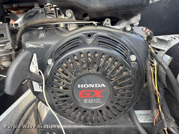 image for item EU7123 2019 Ford F250 Super Duty utility bed pickup truck