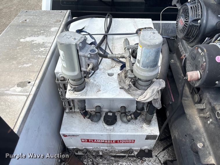 image for item EU7123 2019 Ford F250 Super Duty utility bed pickup truck