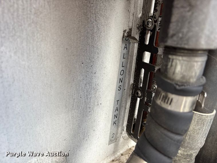 image for item EU7123 2019 Ford F250 Super Duty utility bed pickup truck