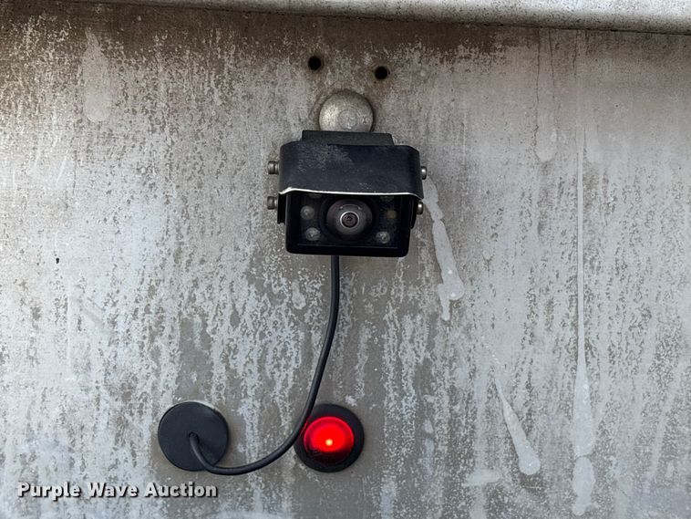 image for item EU7123 2019 Ford F250 Super Duty utility bed pickup truck