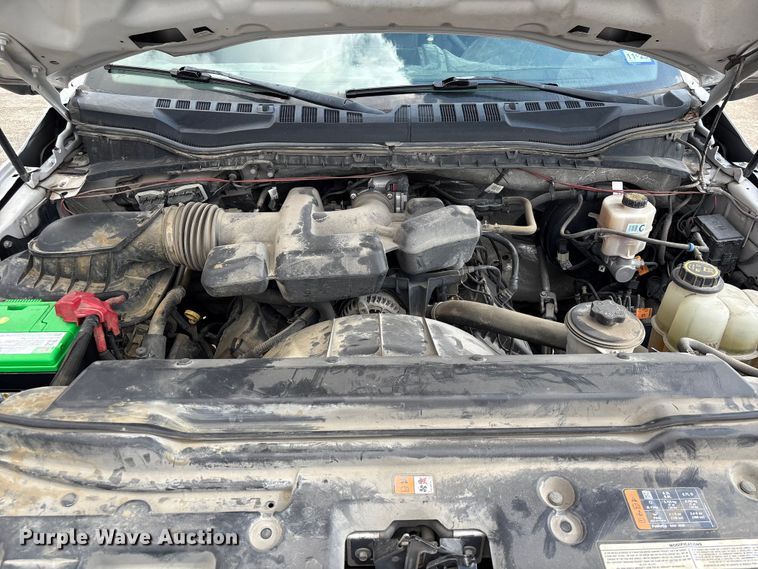 image for item EU7123 2019 Ford F250 Super Duty utility bed pickup truck