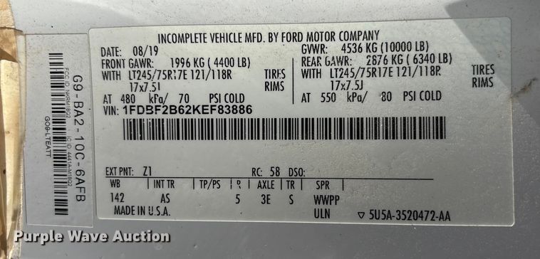 image for item EU7123 2019 Ford F250 Super Duty utility bed pickup truck