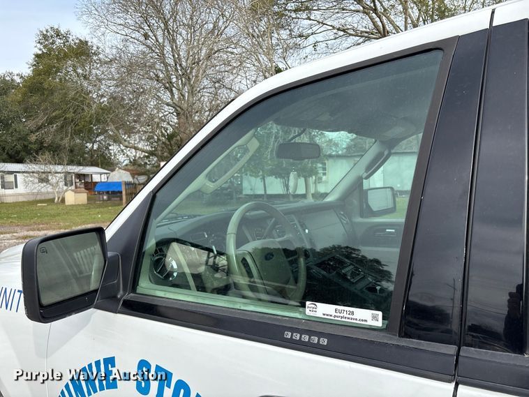 image for item EU7128 2011 Ford Expedition SUV