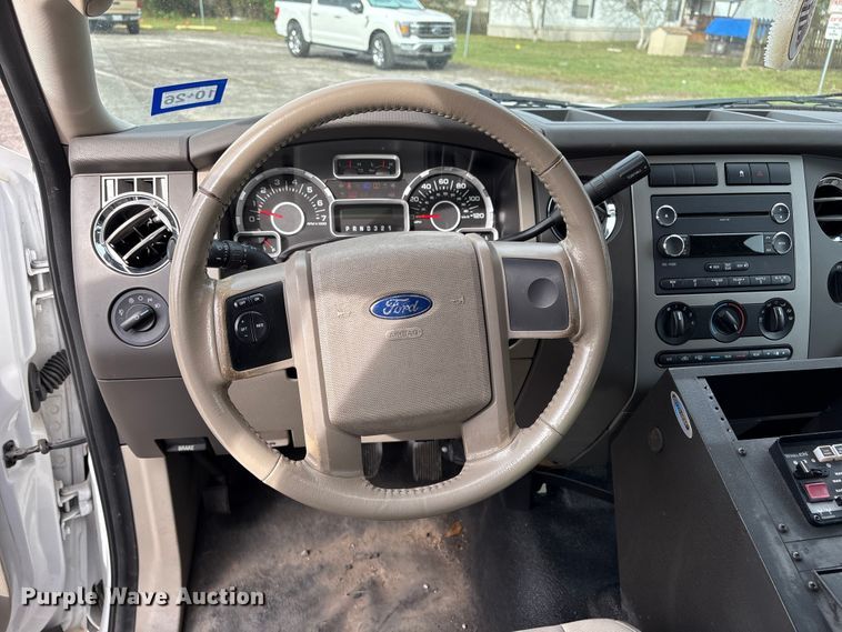 image for item EU7128 2011 Ford Expedition SUV