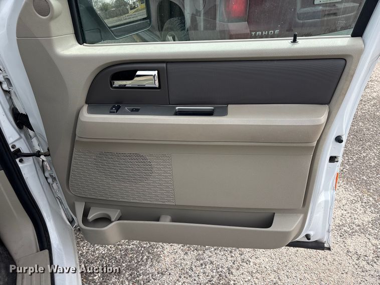 image for item EU7128 2011 Ford Expedition SUV