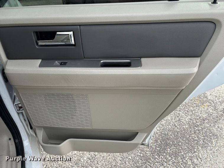 image for item EU7128 2011 Ford Expedition SUV