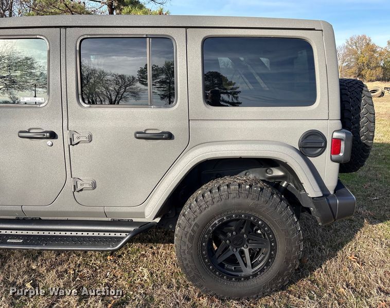 image for item EV2588 2021 Jeep Wrangler SUV