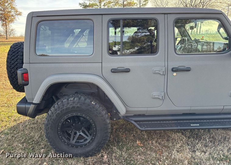 image for item EV2588 2021 Jeep Wrangler SUV