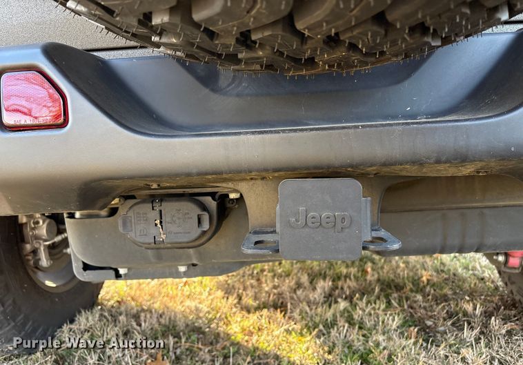 image for item EV2588 2021 Jeep Wrangler SUV