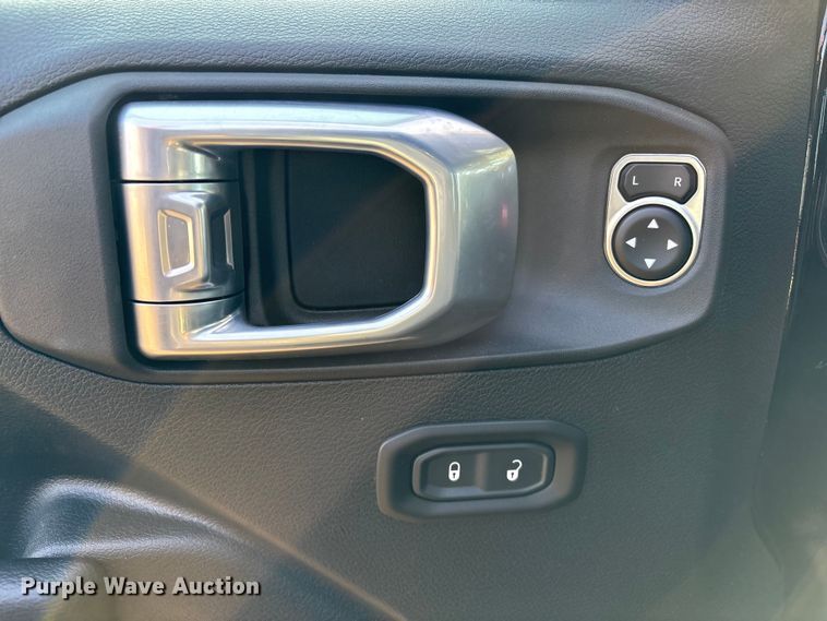 image for item EV2588 2021 Jeep Wrangler SUV