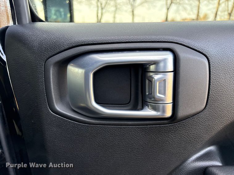 image for item EV2588 2021 Jeep Wrangler SUV