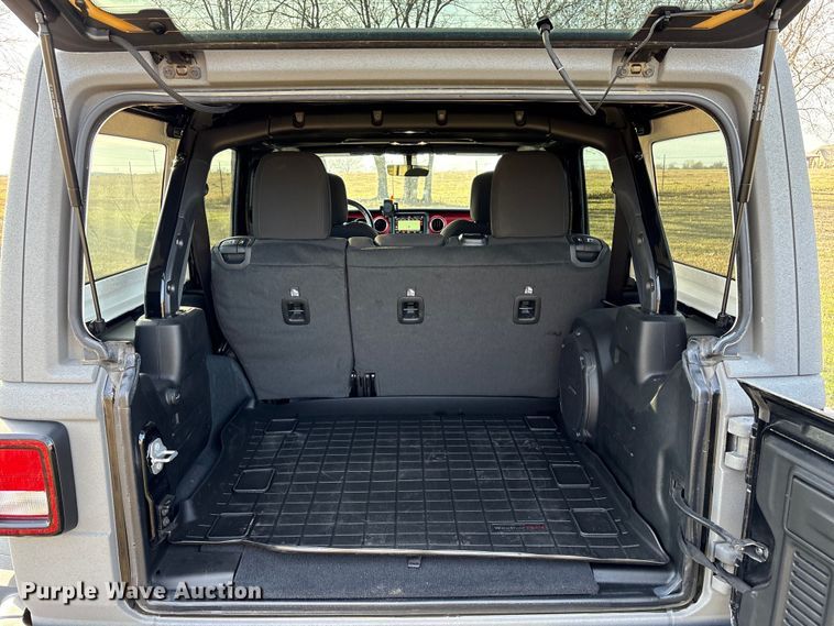 image for item EV2588 2021 Jeep Wrangler SUV