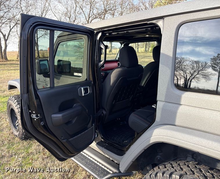 image for item EV2588 2021 Jeep Wrangler SUV