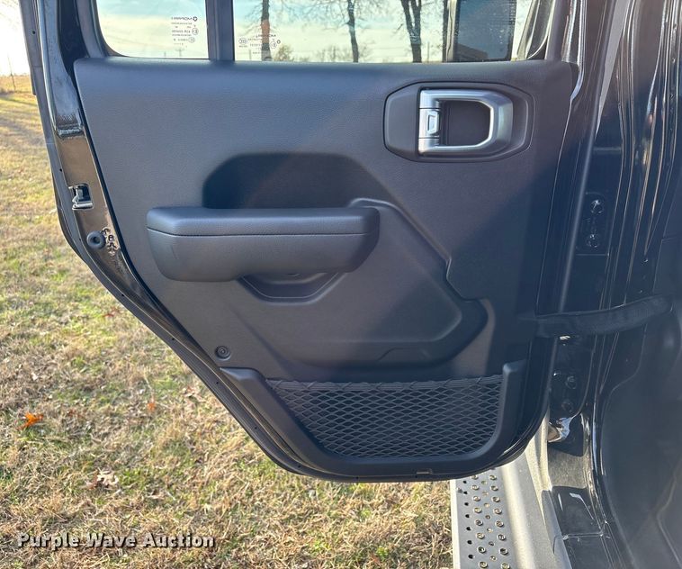 image for item EV2588 2021 Jeep Wrangler SUV