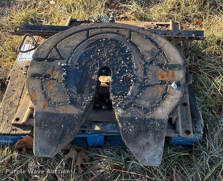 image for item FG1722 Fifth wheel plate