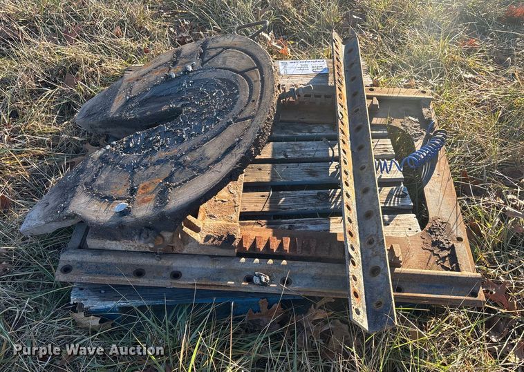 image for item FG1722 Fifth wheel plate