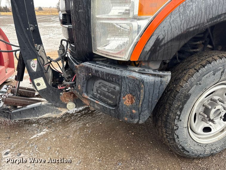 image for item FG2525 2015 Ford F350 utility bed pickup truck