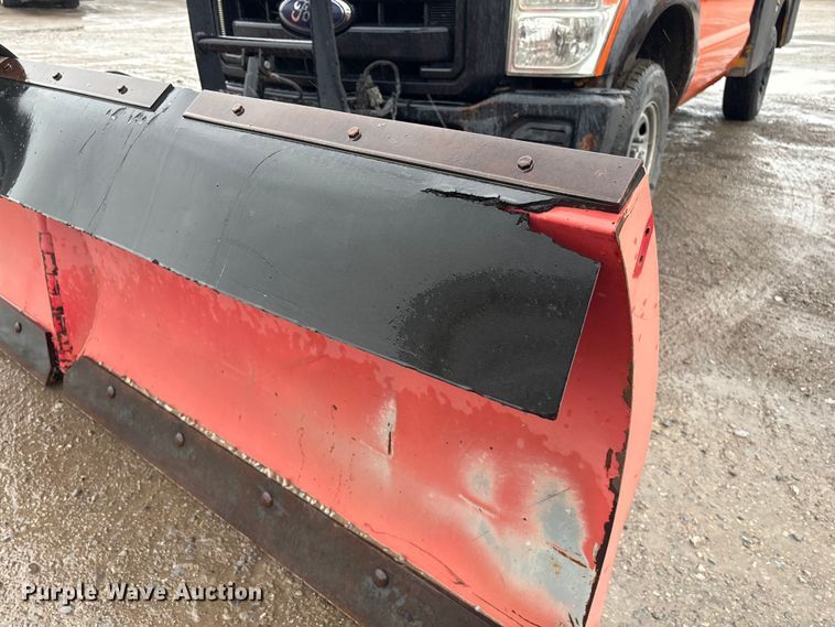 image for item FG2525 2015 Ford F350 utility bed pickup truck