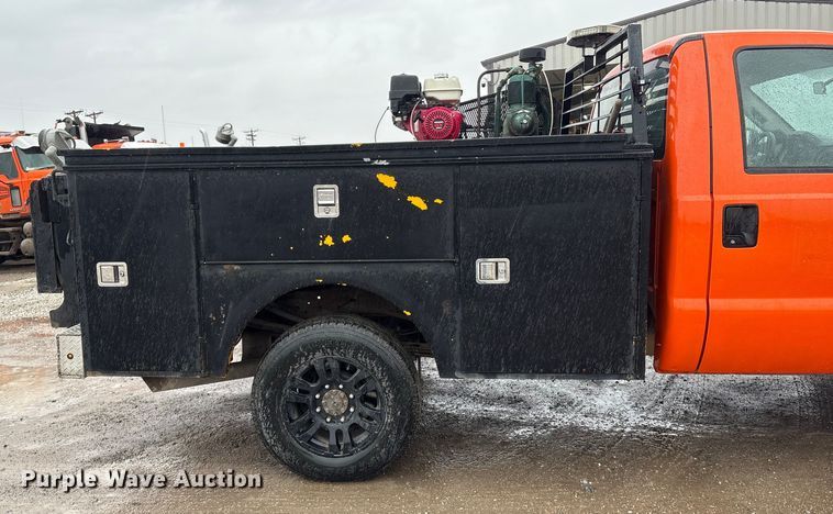 image for item FG2525 2015 Ford F350 utility bed pickup truck